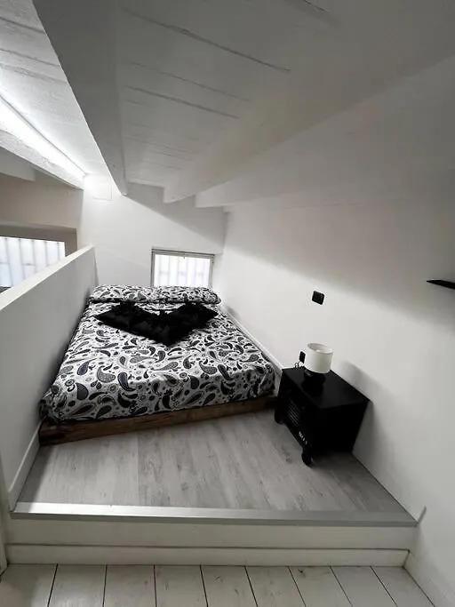 Amazing Little Loft In The Center Of Milan Lägenhet 0*,  Italien